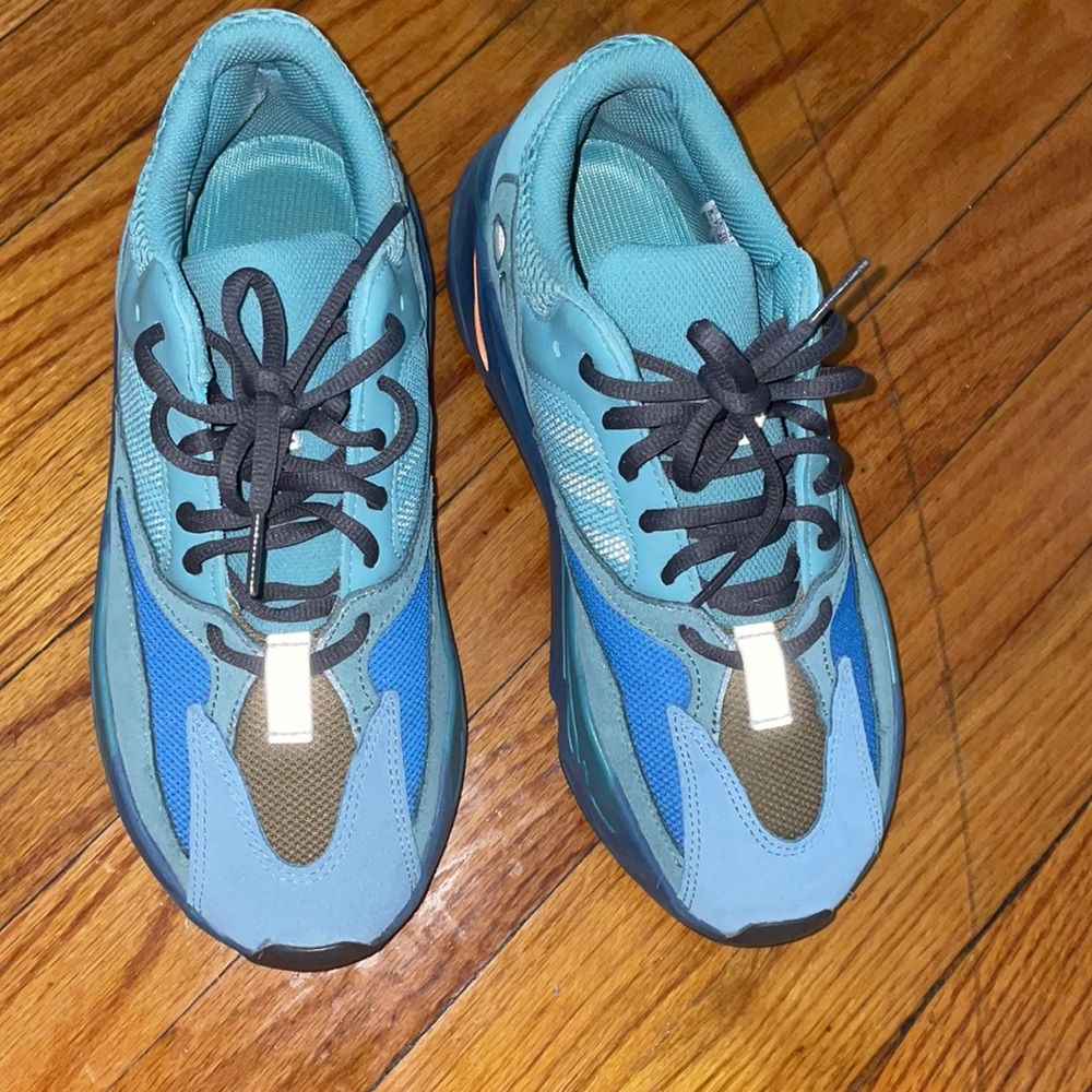 Faded azure boost 700 yeezy size 8 original selling